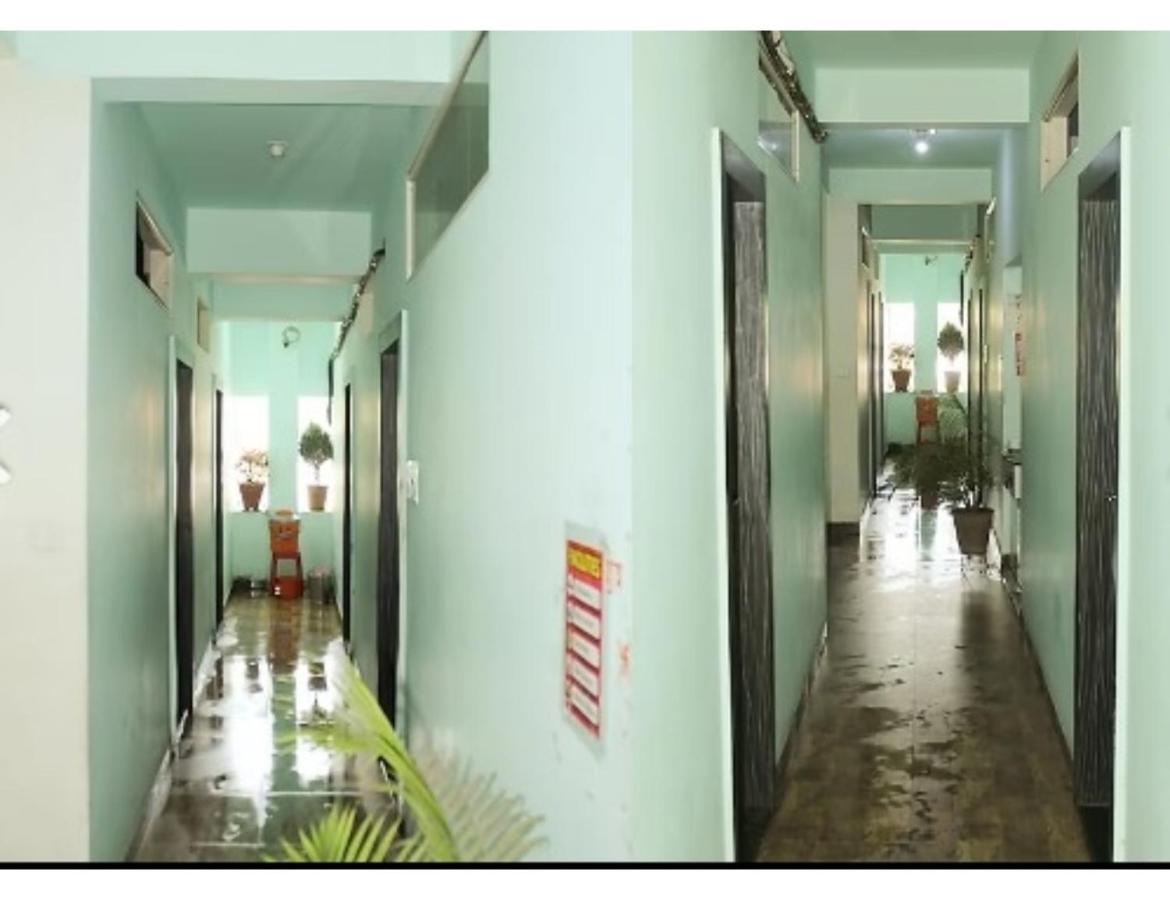 Hotel Adarsh, Ujjain Eksteriør bilde